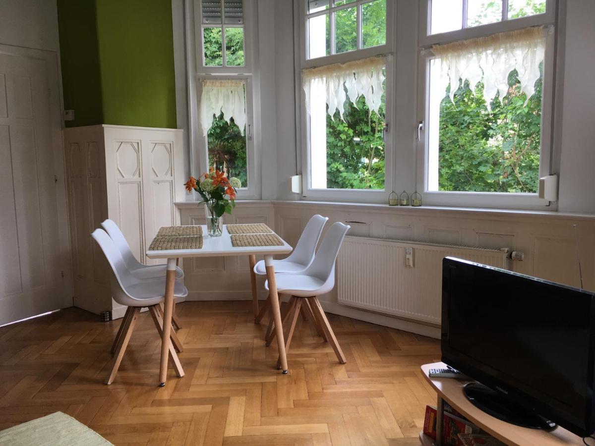 יינה Appartment Im Villenviertel מראה חיצוני תמונה